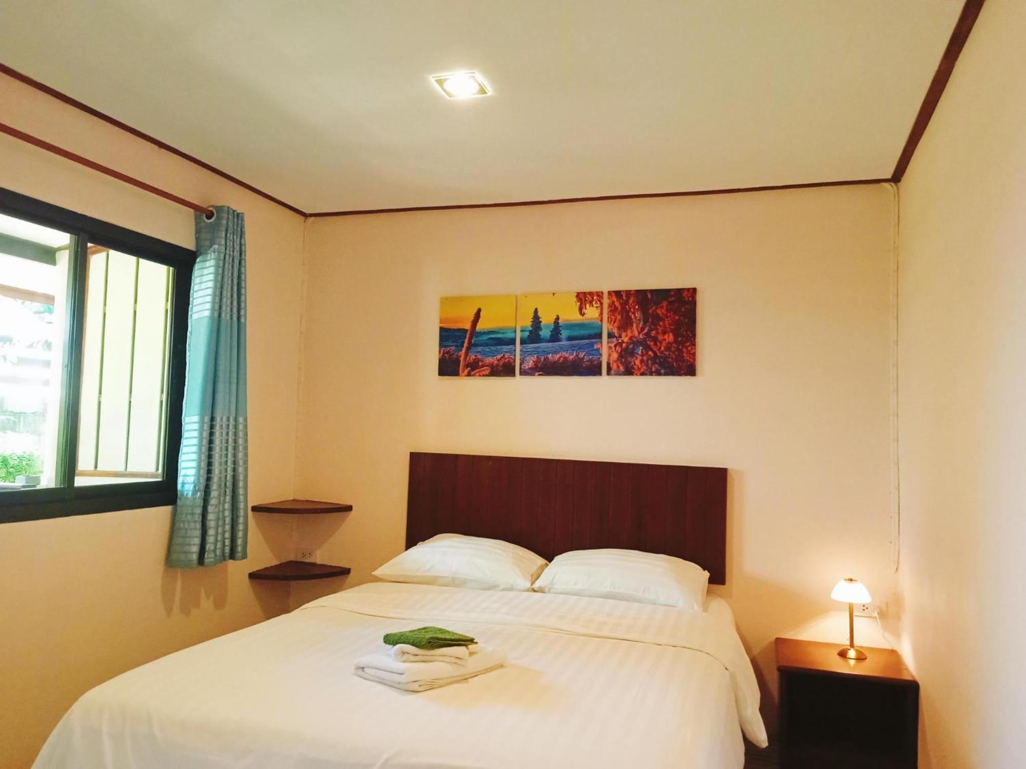 Coworx Koh Lanta Aparthotel Exteriör bild